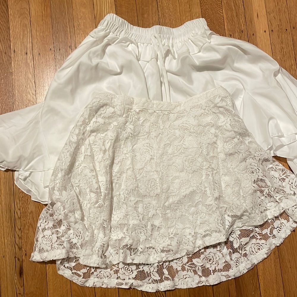 Flowy white skirt bundle